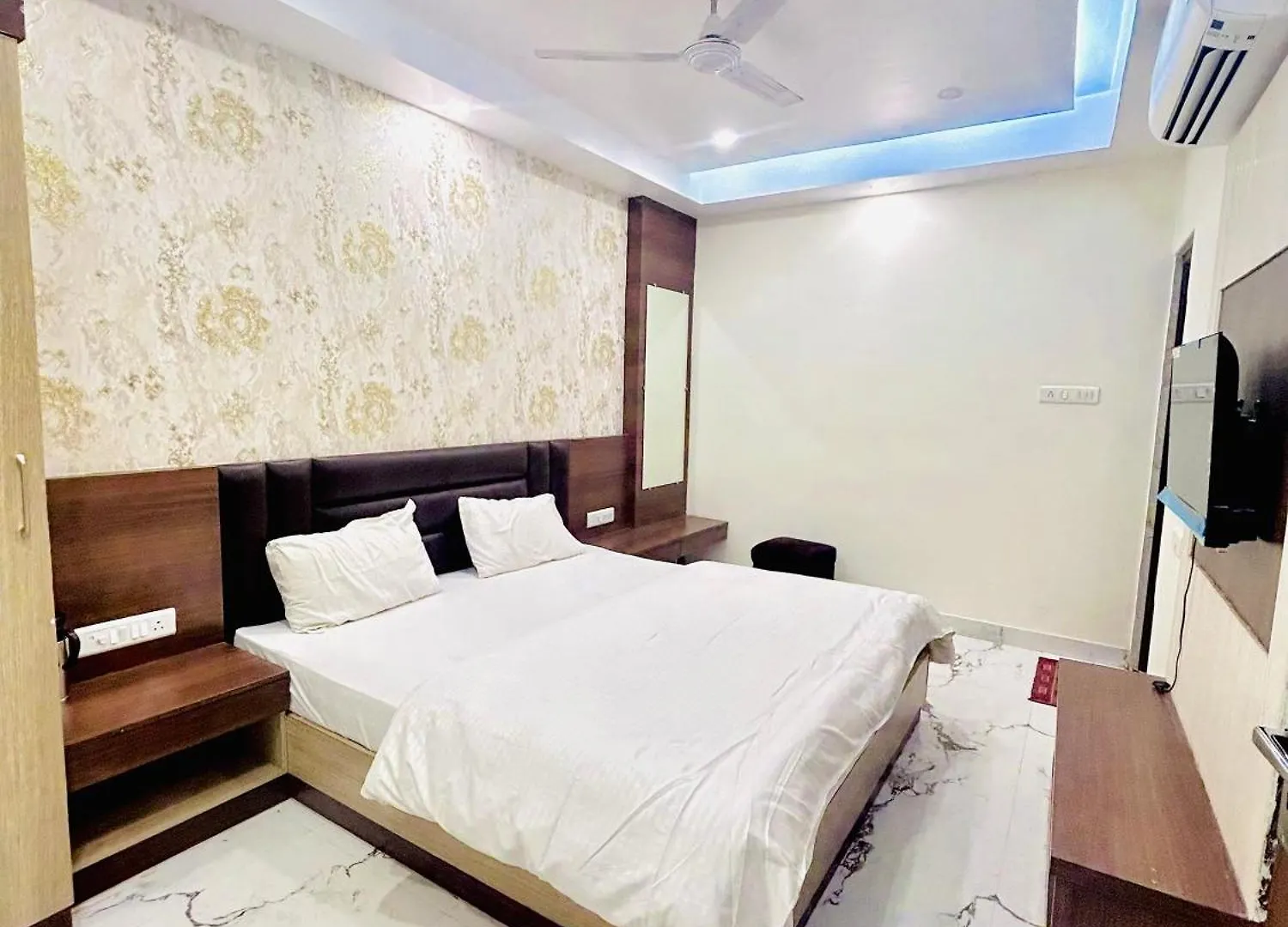 Hotel Sk Palace Varanasi